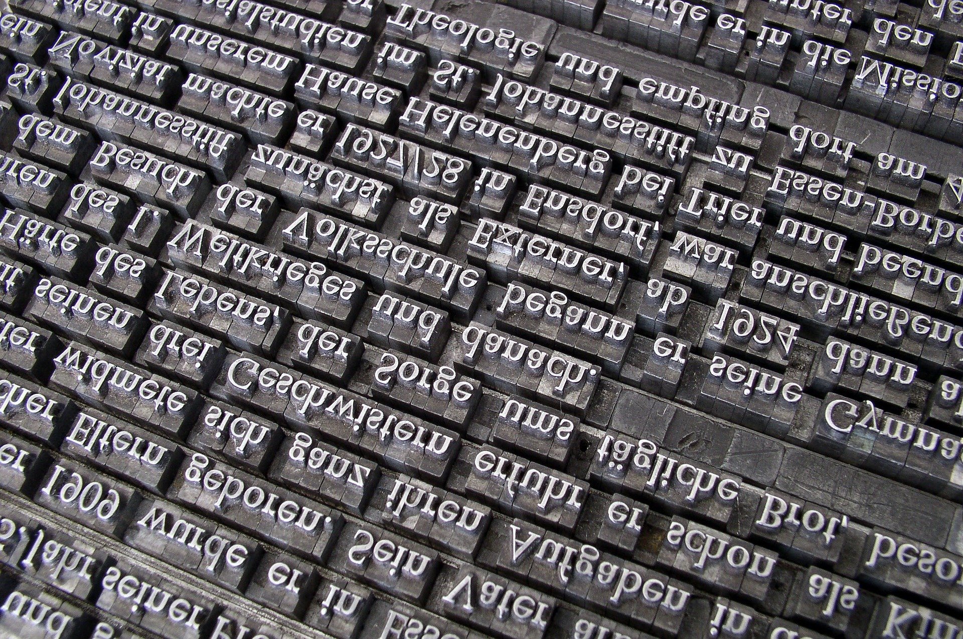 Bedeutet happy auch glücklich? – Kulturelle Unterschiede in der Sprache „Ich denke, also bin ich“. Die Sprache, in der wir kommunizieren, macht einen kulturellen Unterschied.