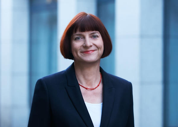 Dr. Barbara Geldermann · Asia Transfer